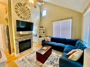 Hilltop Cove- Beautiful 2 bed/ 2 bath in Beachwalk - Image 3