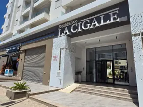 Very High-End Apartment - Image 4