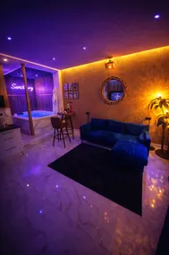 Jacuzzi cinema apartment 10 min from Paris - Image 4