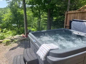 L'Octogone • Lake, Spa & Sauna - Image 2