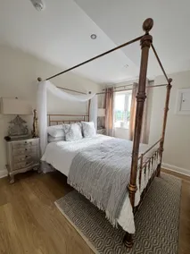 Candy Cane Cottage - Image 2