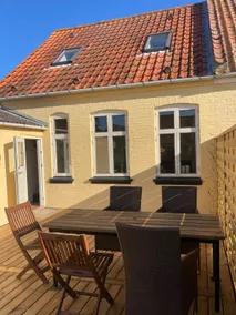 Cozy cottage with garden - Image 2