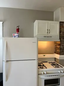 Cozy Brick 2BR- 10 Min to beach - Image 3