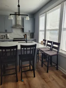 Cozy Chi-town apartment - Image 4