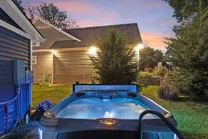 3BR Hot Tub_Sleeps 8_ GameRoom|KingBed| - Image 3