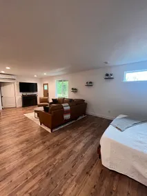 Bottorff Bungalow with Sauna & Level 2 EV charger - Image 2