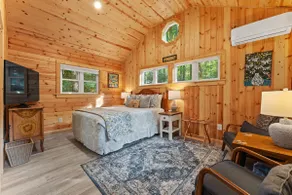Baby Bear's Den, Tiny Paradise - Image 5