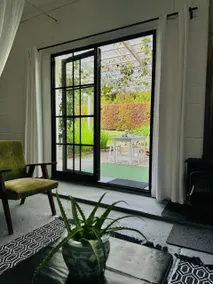 Agapanthus garden apartment - Image 4