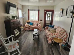 Comfy 3 bd Pet Friendly Austintown Home - Image 1