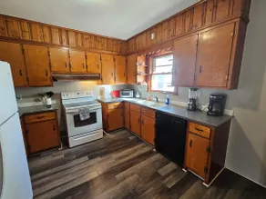 3BR Austintown Home | Pet Friendly + Large Yard - Image 4
