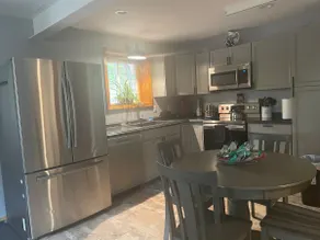 Cozy Blue House Apartment - Image 3