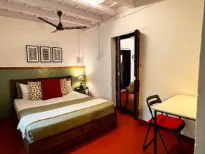 Entire 2BR bungalow - Image 2
