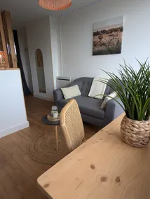 Cozy studio in the city center with stunning views of the Pyrenees - Image 2