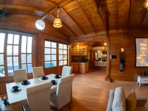 Cottage with private pool - Image 2