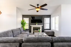 Split-level NW Bakersfield Home with Outdoor Oasis - Image 3