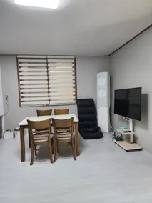 Rose house - Image 2