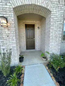 Vee’s home away from home - Image 3