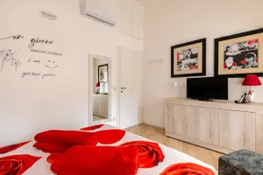 Lele Home Two-room apartment in the city center near the station - Image 3