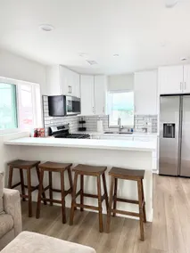 15% OFF Modern Beach House near Naval Base - Image 4