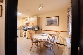 Green Beck Cottage, within walking distance of the lake, shops, pubs & restaurants of Coniston - Image 3