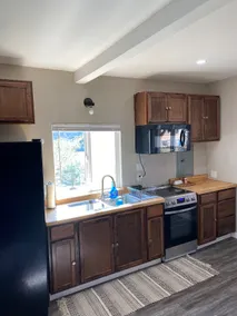 2-story Guest Cottage with hot tub (year round) - Image 5