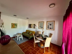 Beach house with a dreamy terrace in Alcaidesa - Image 3