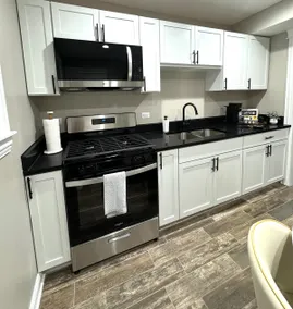 Luxurious-Urban 2 BR - Image 5