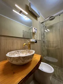 La Rustica: Wooden House with Outdoor Jacuzzi & Spa - Image 3