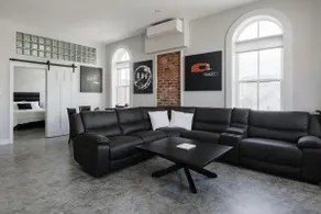 Penthouse Suite In The Heart Of The City! - Image 3