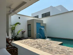 Rufina Acapulco - Image 5