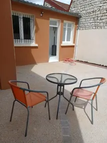 Charming townhouse - Image 3