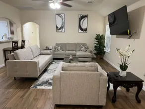 Mr. Ed : Premium Home - Image 4