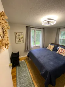 Hiawatha’s Hideaway-cozy 2BR getaway, near trails - Image 4