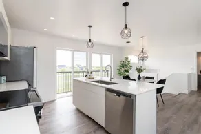 Pike Place Water Front -5 Bedroom Home - Image 4