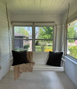 Cozy Riverfront Retreat - Image 4
