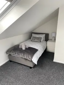 “The Hive” Seaview apartment in Troon - Image 3