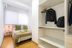 Centrally located apartment 12 minutes from the beach. - Image 5