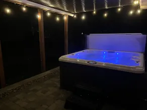 Open Concept Oasis Near NSC | Hot Tub | Ping Pong - Image 4
