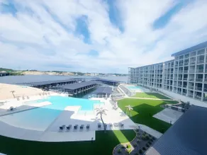 Upscale Spacious Firepits Pools Oasis Condo - Image 2