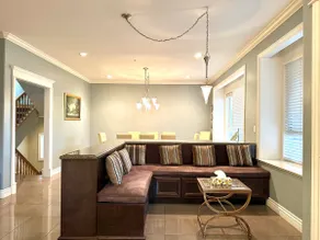 Luxury Family Villa • 5BR & Garden • Free Parking - Image 5