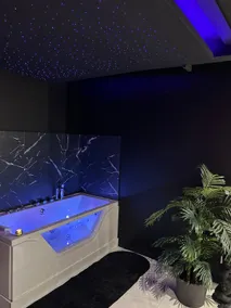 Loveroom luxe – Paradise Room Mâcon 1% top Airbnb - Image 2