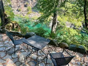 Jade River Lodge - Image 2