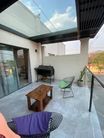 Luxurious 2-story apartment with a Jacuzzi - Image 2
