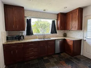 North Loop Bungalow - Image 3