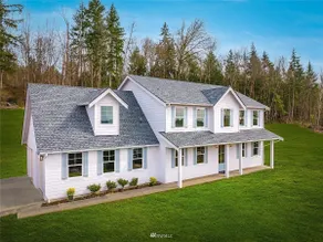 Arlington retreat with stunning views! - Image 5