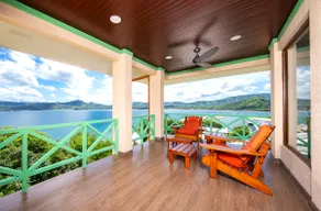 Beach Front Penthouse with Amazing Views - Image 2