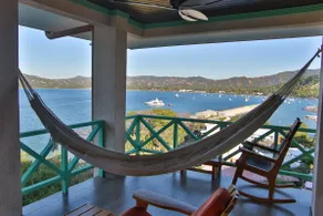 Beach Front Penthouse with Amazing Views - Image 4