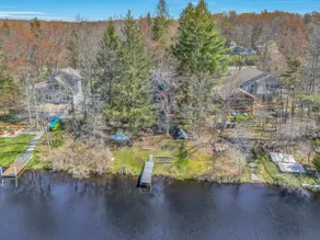 Lakefront paradise - Image 2