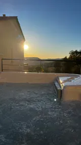 House with private spa and valley views - Image 2