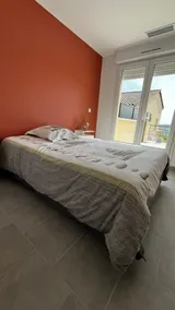 House with private spa and valley views - Image 4